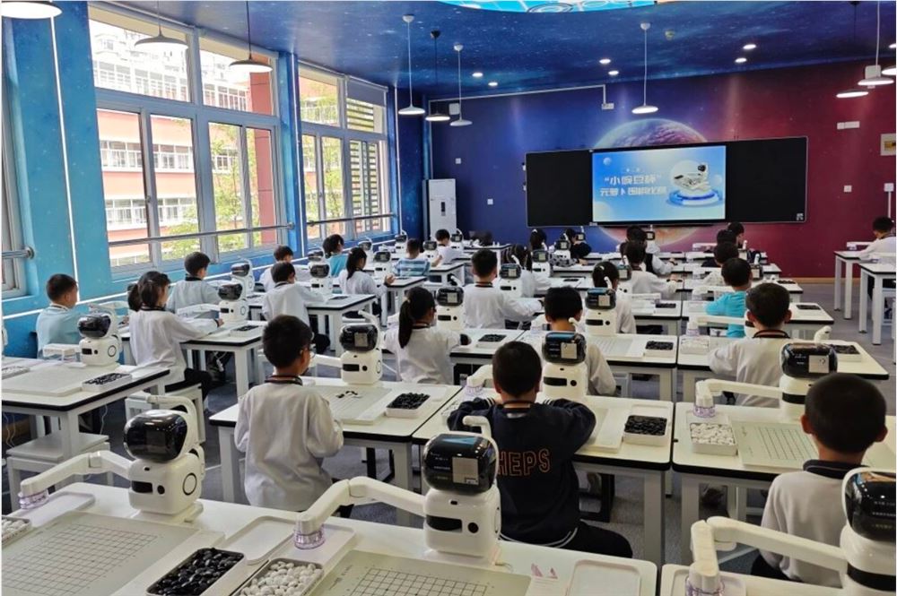 落地数十所学校，元萝卜“AI进校园”为校园素质教育注入科技活力
