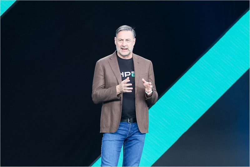 以网络、云、AI助力企业解锁每一个雄心壮志！